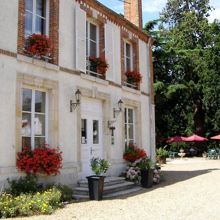 Logis Hotels Restaurants- Villa Des Bordes Cléry-Saint-André Exterior foto