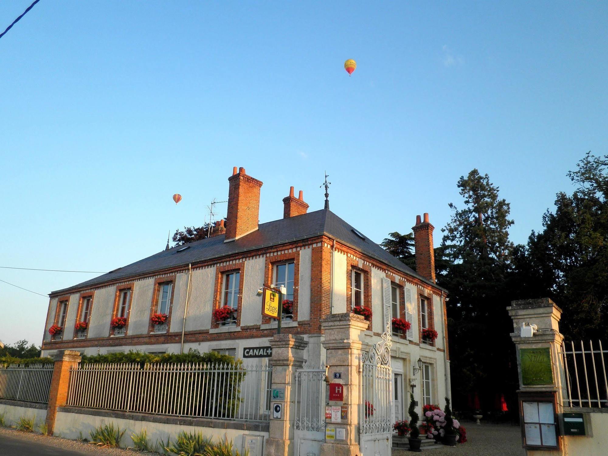 Logis Hotels Restaurants- Villa Des Bordes Cléry-Saint-André Exterior foto